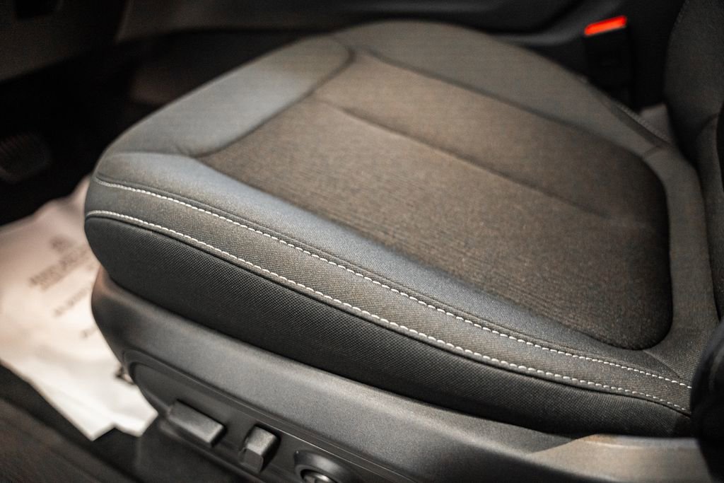 New 2025 Jeep Grand Cherokee Laredo X w/ Luxury Tech Group I image 35