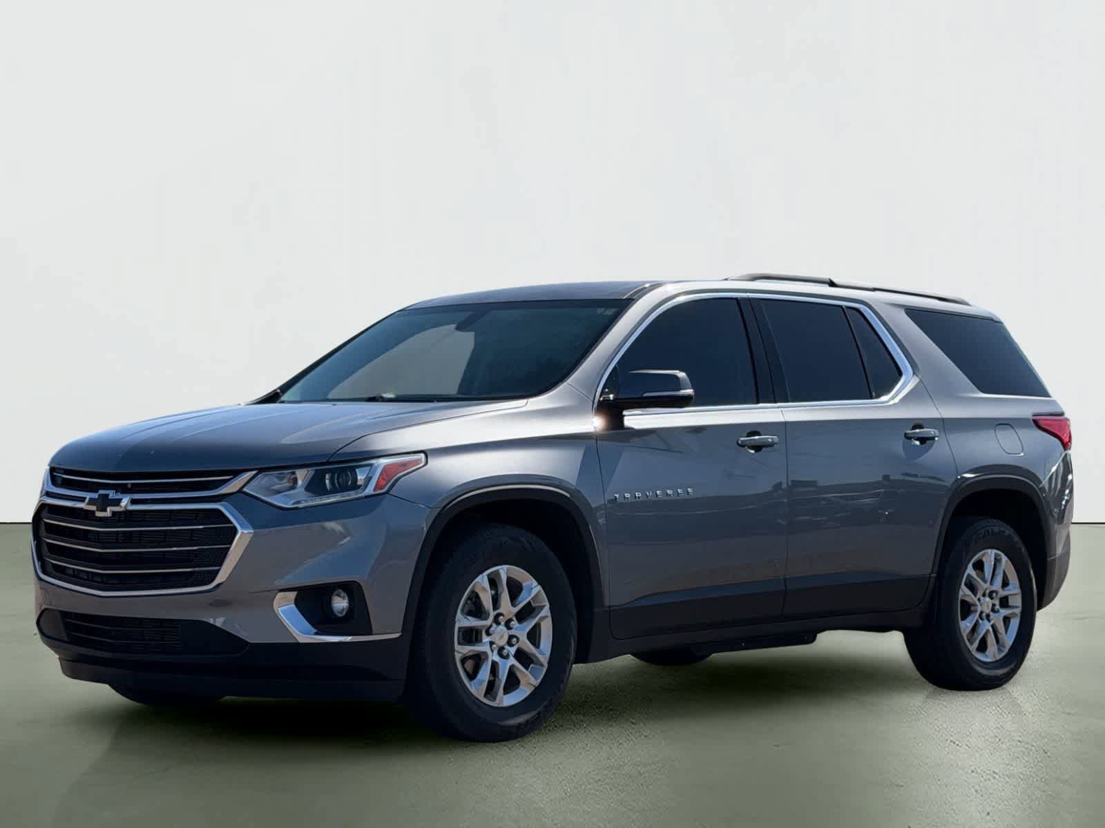 Used 2020 Chevrolet Traverse LT FWD image 2