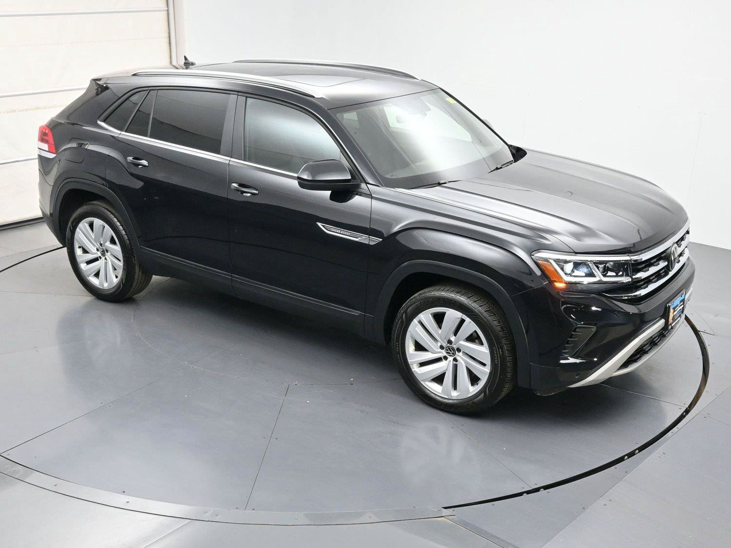 Used 2023 Volkswagen Atlas Cross Sport SE w/ Panoramic Sunroof Package AWD/4WD image 35