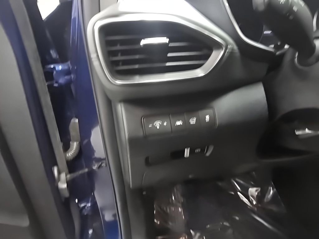 Used 2023 Hyundai Santa Fe SEL FWD image 11