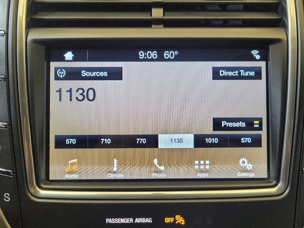 Used 2017 Lincoln MKX Select AWD/4WD image 25