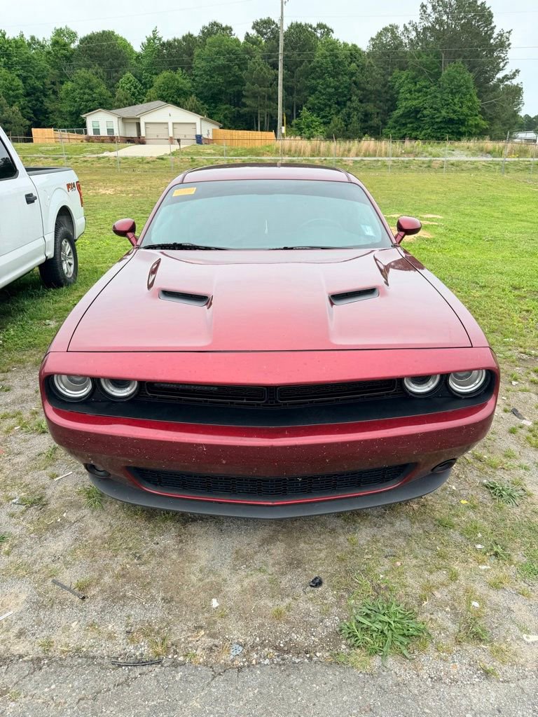 Used 2018 Dodge Challenger SXT w/ Blacktop Package RWD image 2