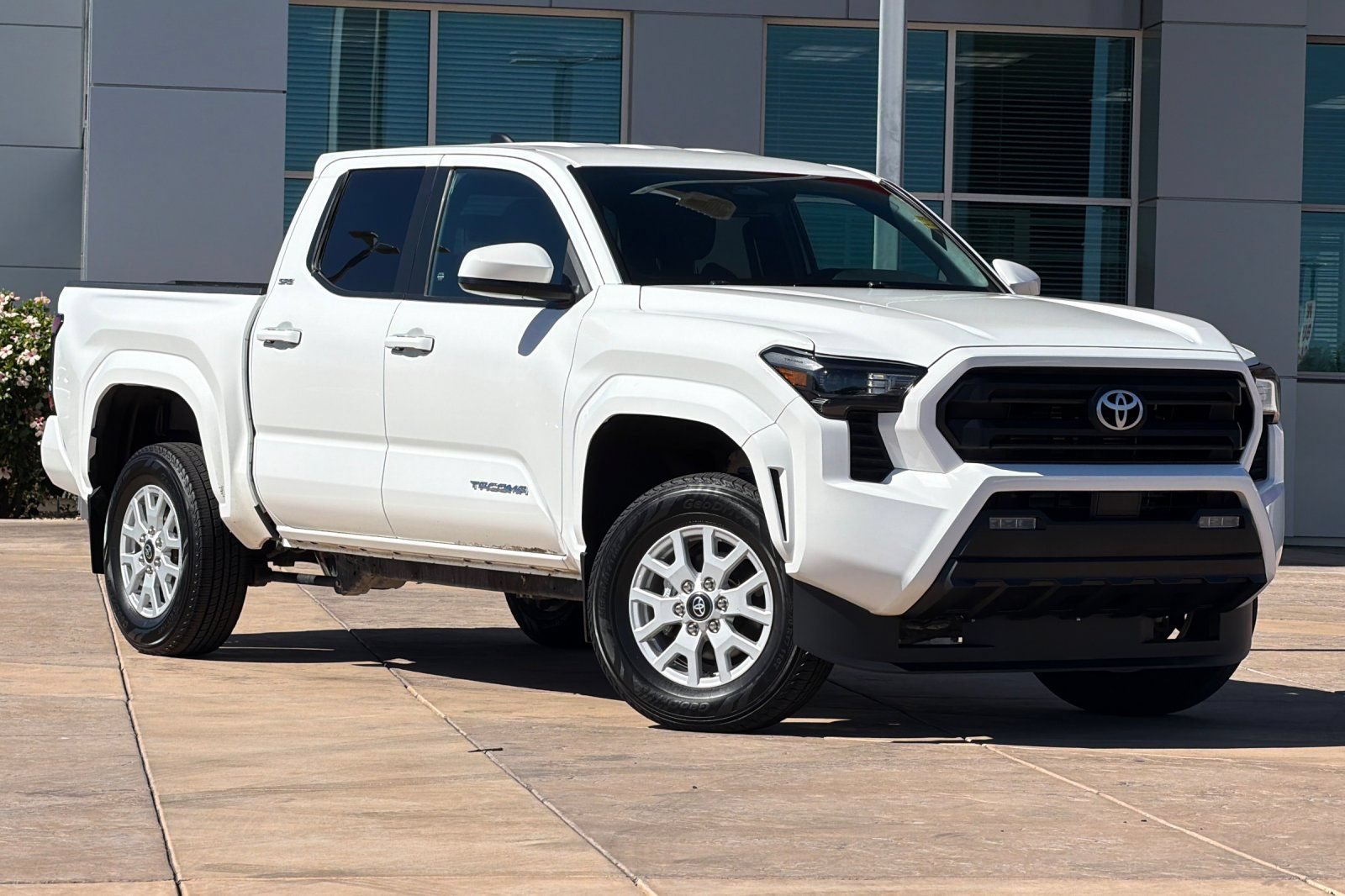Certified 2024 Toyota Tacoma SR5 AWD/4WD video 2