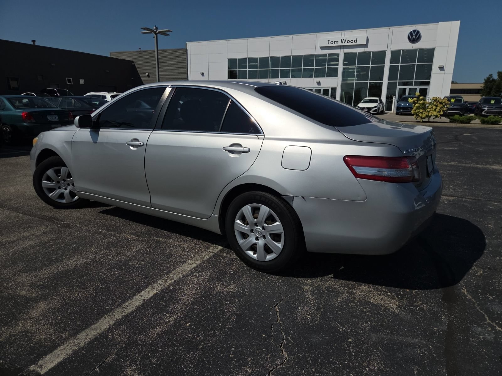 Used 2010 Toyota Camry FWD image 9