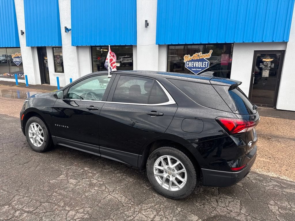 Used 2024 Chevrolet Equinox LT AWD/4WD image 17