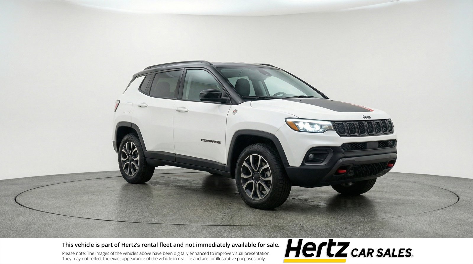Used 2025 Jeep Compass Trailhawk AWD/4WD image 1