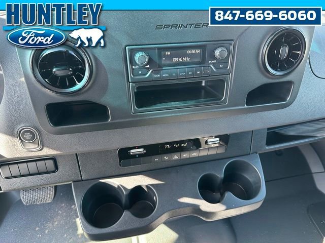 Used 2025 Mercedes-Benz Sprinter 2500 image 17