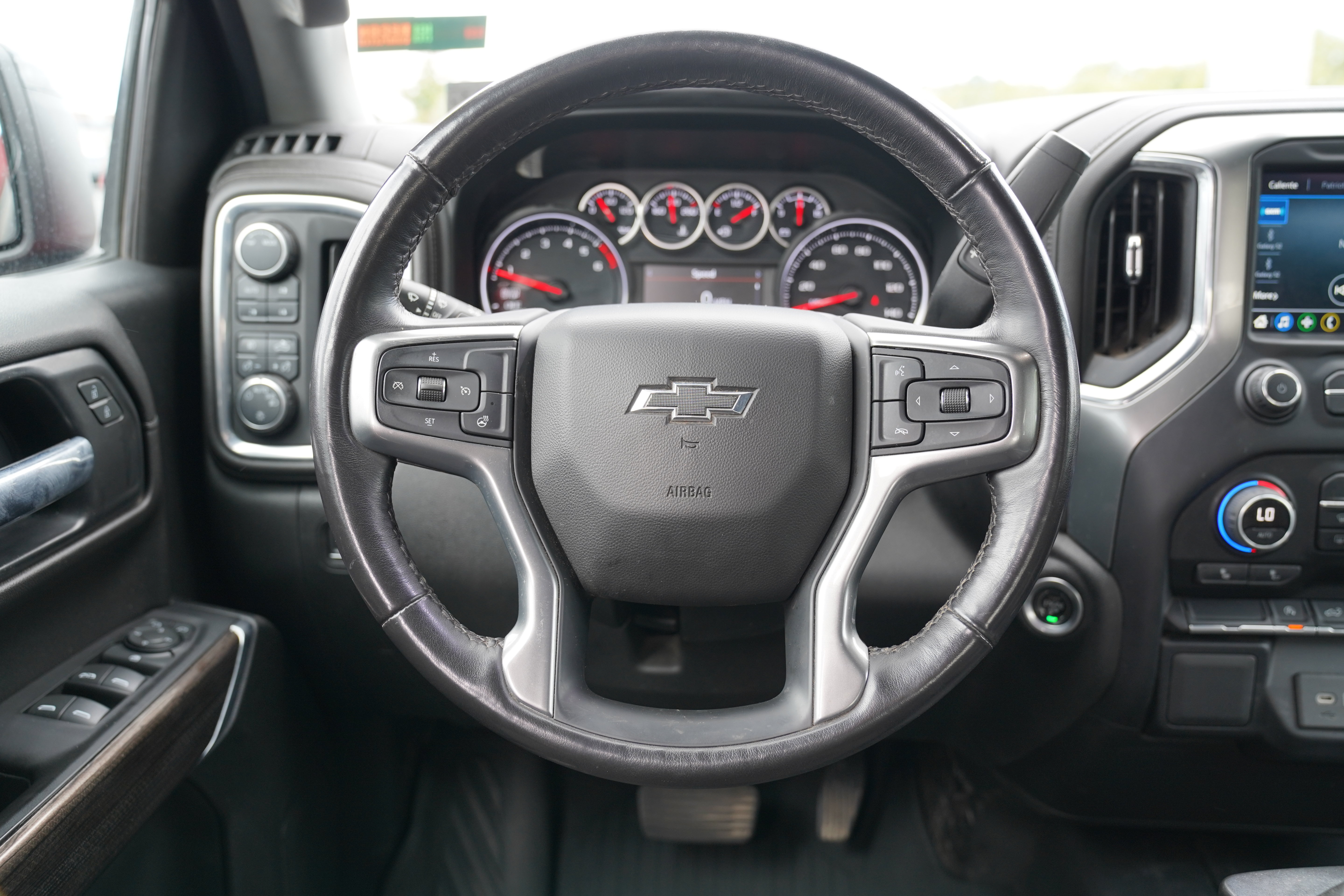 Used 2022 Chevrolet Silverado 1500 RST AWD/4WD image 17