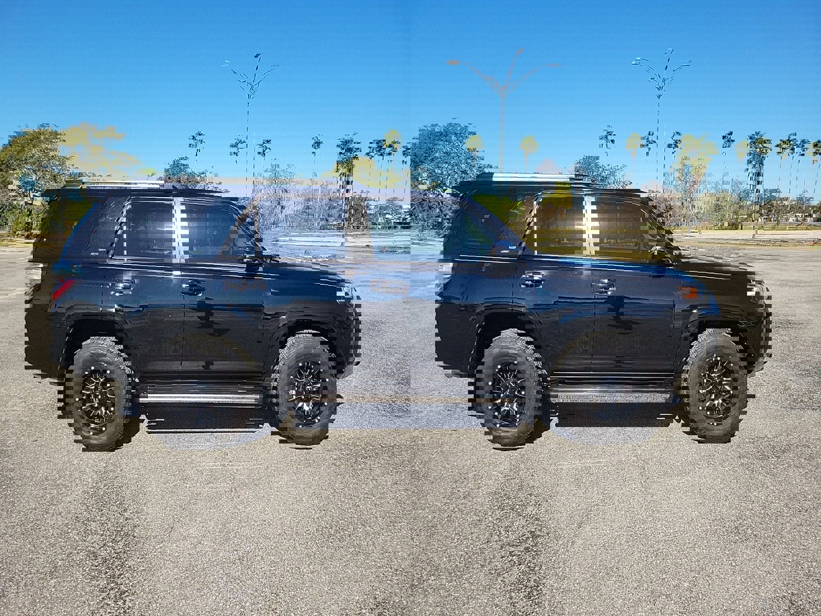 Used 2019 Toyota 4Runner SR5 image 4