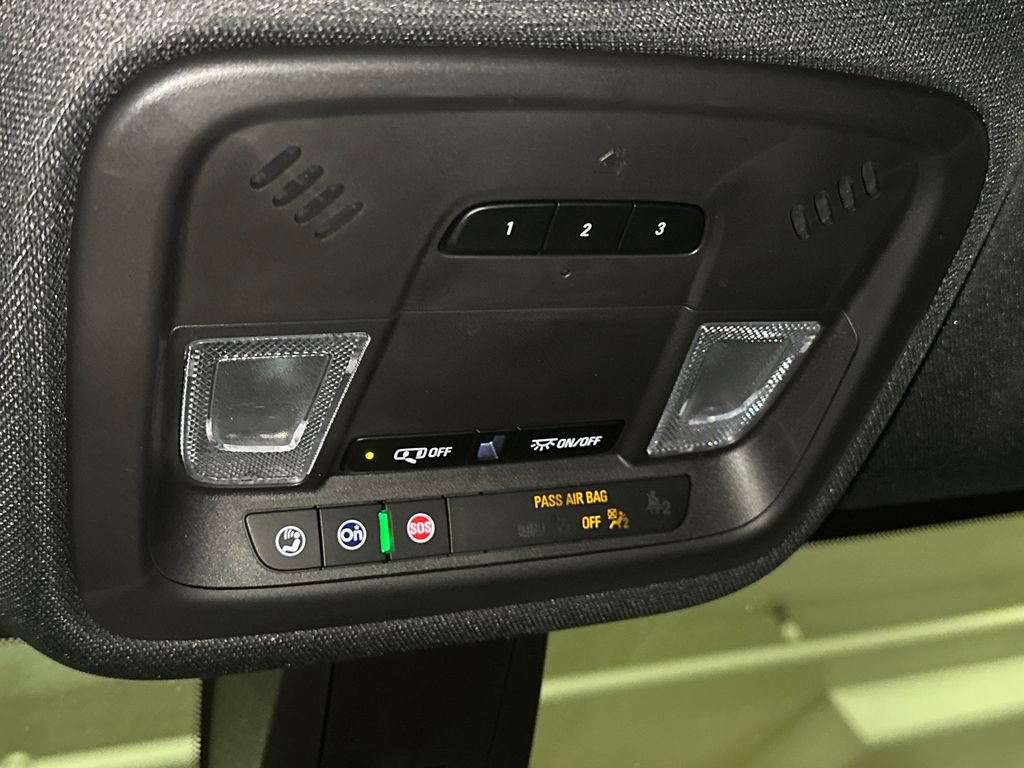 Used 2023 Chevrolet Traverse LT AWD/4WD image 34