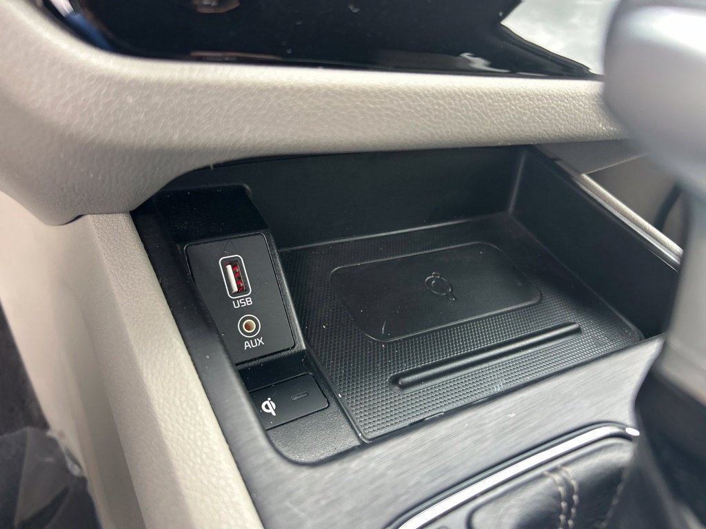 Used 2020 Kia Sedona EX FWD image 38