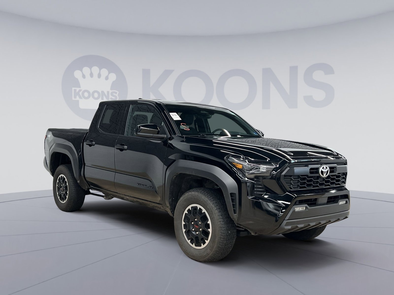 Used 2025 Toyota Tacoma TRD Off-Road image 1