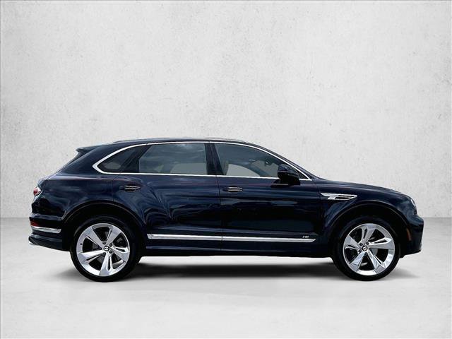 Used 2022 Bentley Bentayga AWD/4WD image 5