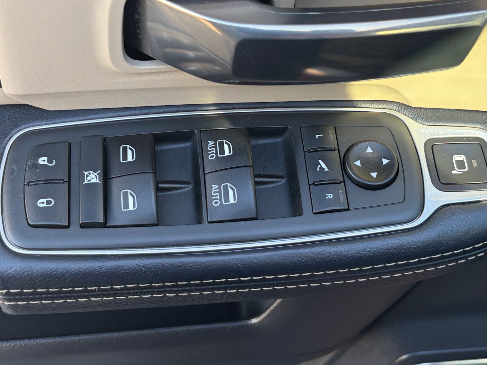 Used 2019 RAM 3500 Limited w/ Max Tow Package AWD/4WD image 16