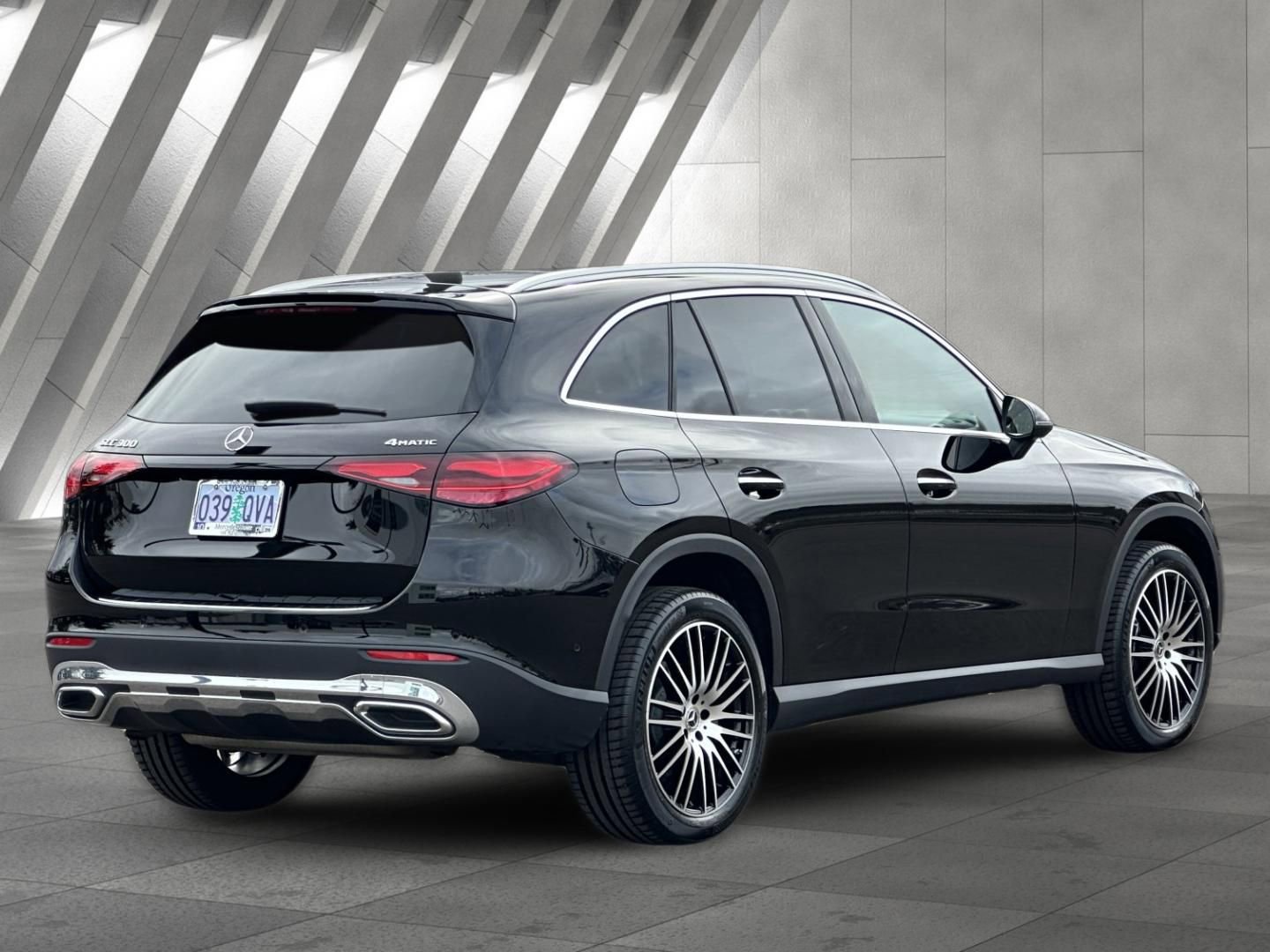 Certified 2026 Mercedes-Benz GLC 300 4MATIC image 4