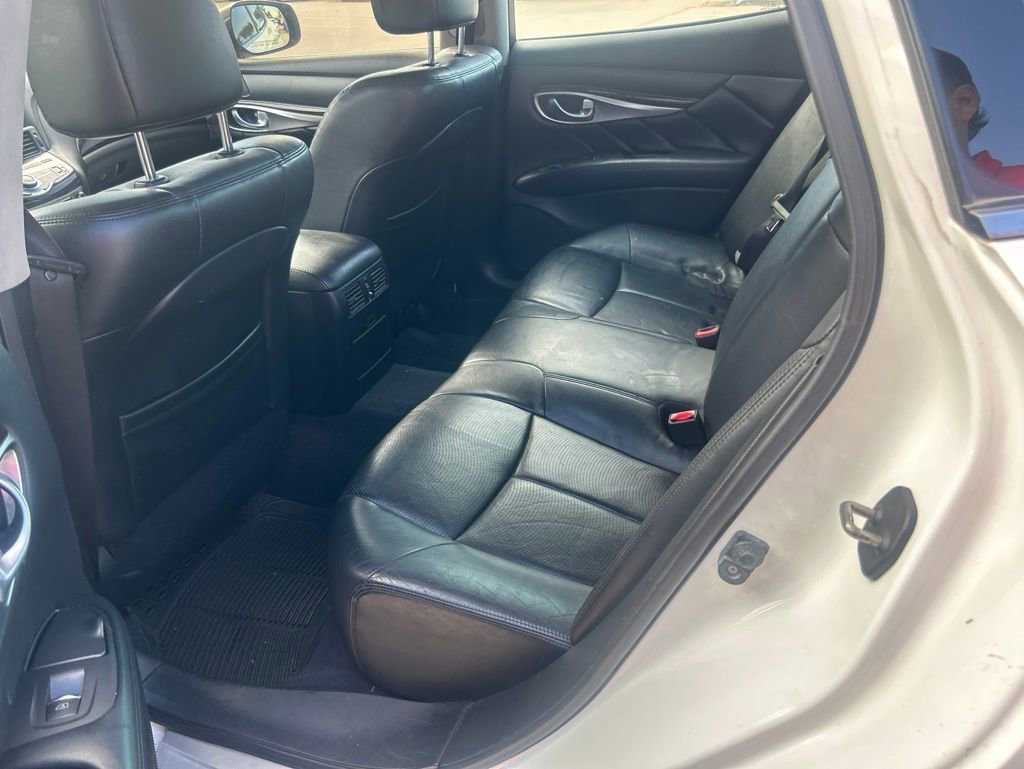 Used 2015 INFINITI Q70 3.7 AWD/4WD image 8