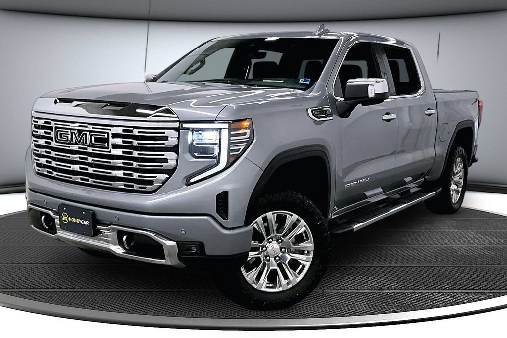 Used 2024 GMC Sierra 1500 Denali w/ Technology Package AWD/4WD image 3
