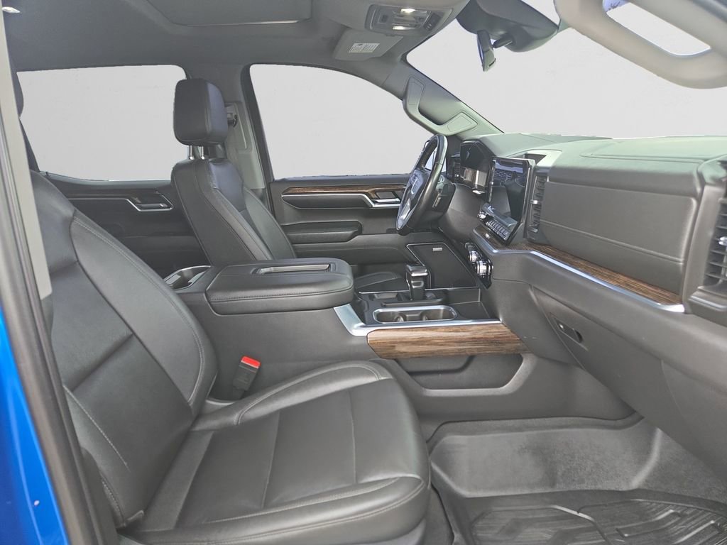 Used 2022 GMC Sierra 1500 Elevation w/ Elevation Premium Package AWD/4WD image 17