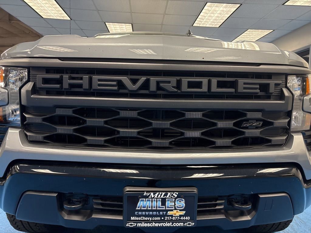 New 2026 Chevrolet Silverado 1500 Custom Trail Boss w/ Turbomax Blackout Package image 12