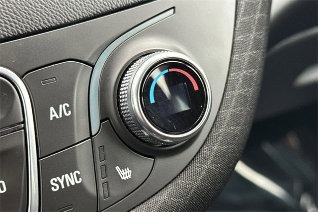 Used 2023 Chevrolet Malibu LT image 30