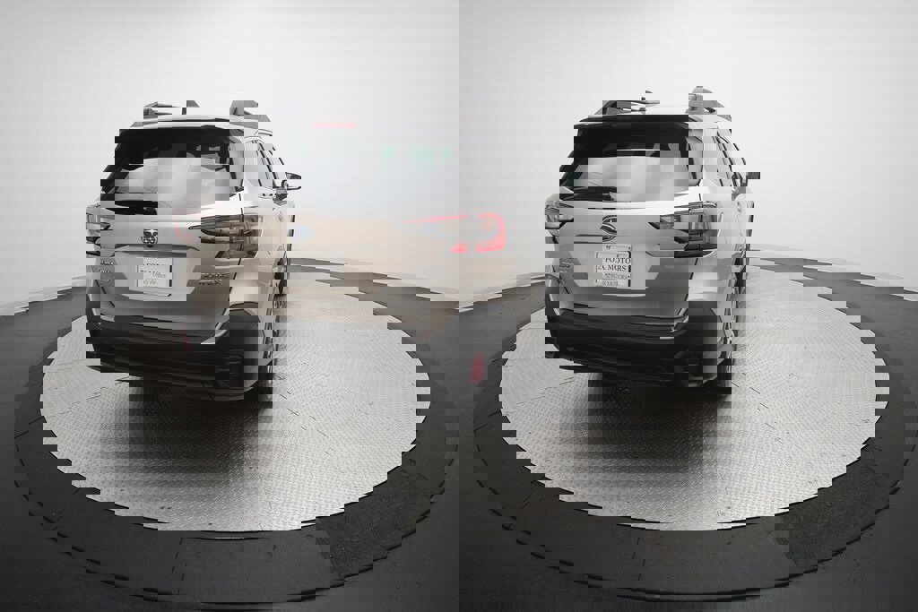 Used 2020 Subaru Outback Premium image 36