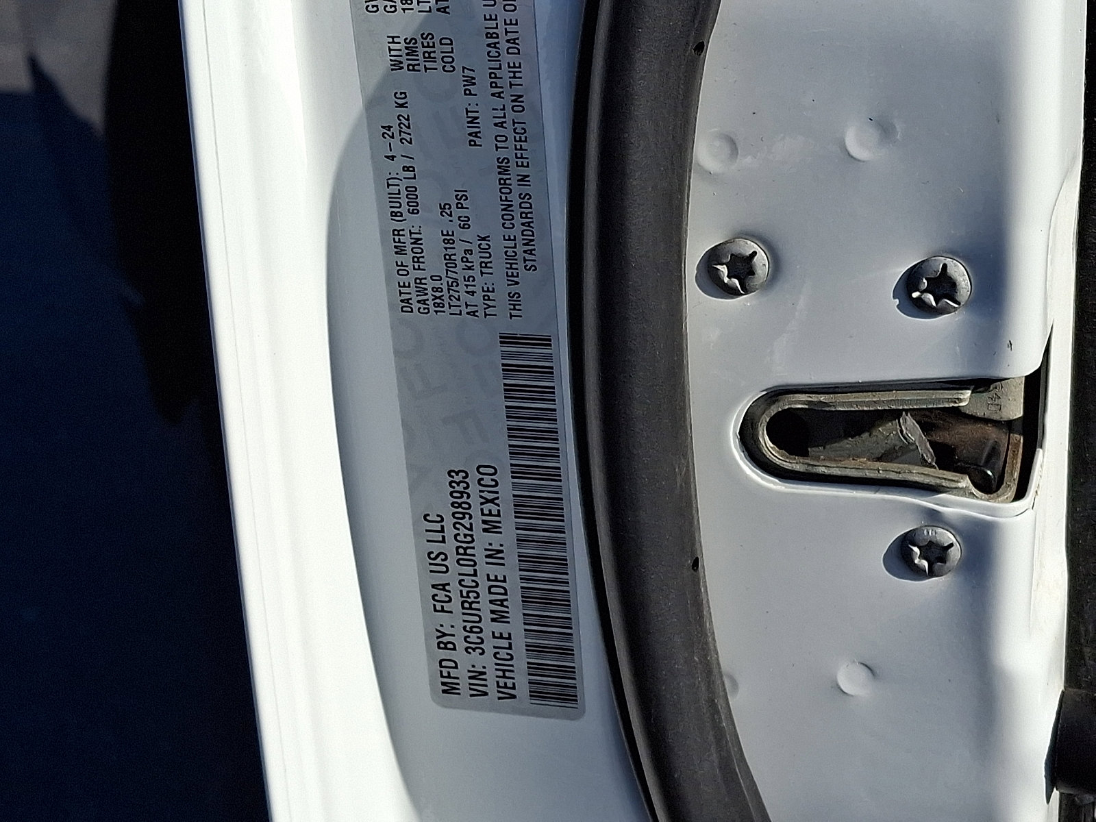 Used 2024 RAM 2500 Tradesman w/ Chrome Appearance Group image 29