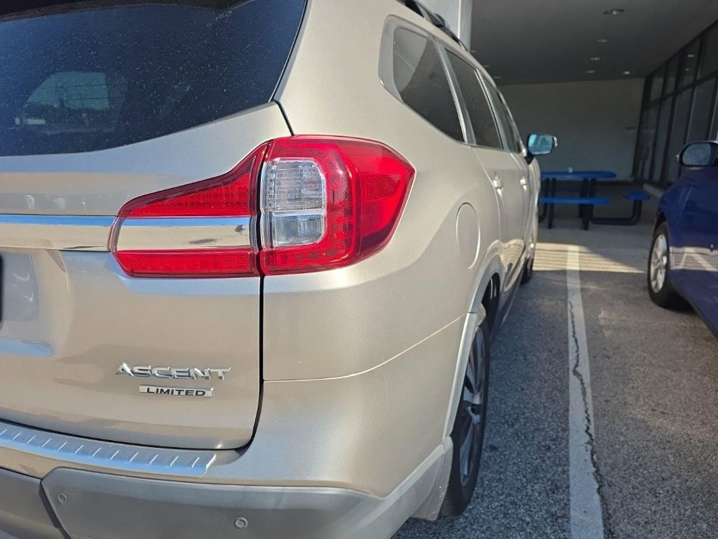 Used 2019 Subaru Ascent Limited w/ Popular Package #3 AWD/4WD image 8