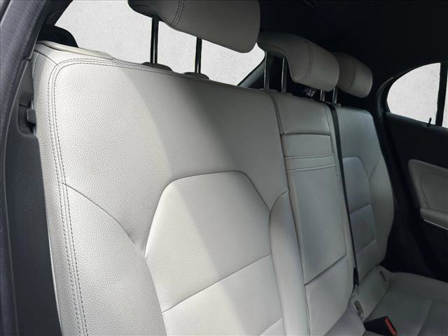 Used 2017 Mercedes-Benz GLA 250 image 25