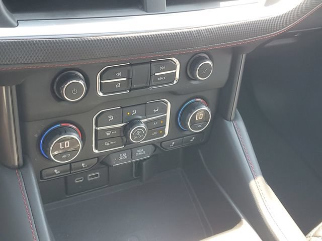 Certified 2022 Chevrolet Suburban RST w/ Luxury Package AWD/4WD image 29