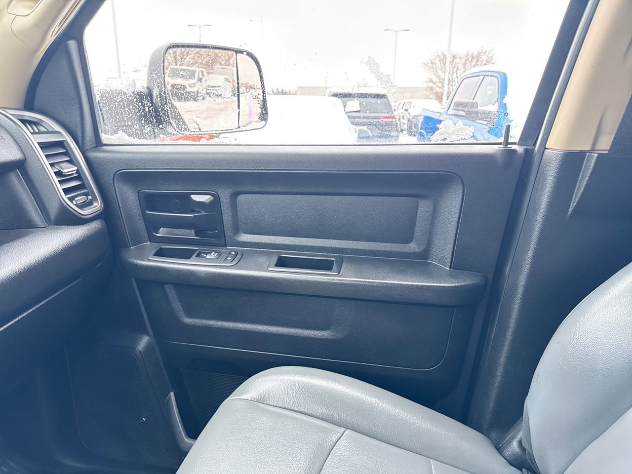 Used 2020 RAM 3500 Tradesman w/ Chrome Appearance Group image 23