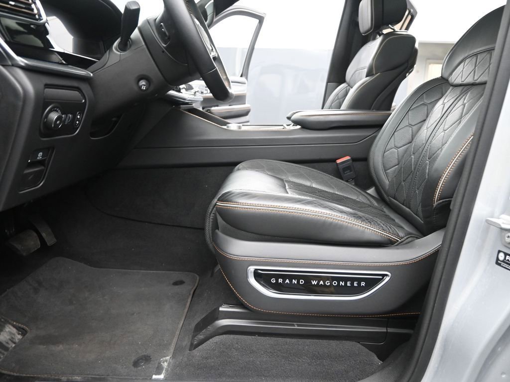 Used 2023 Jeep Grand Wagoneer Series III image 10