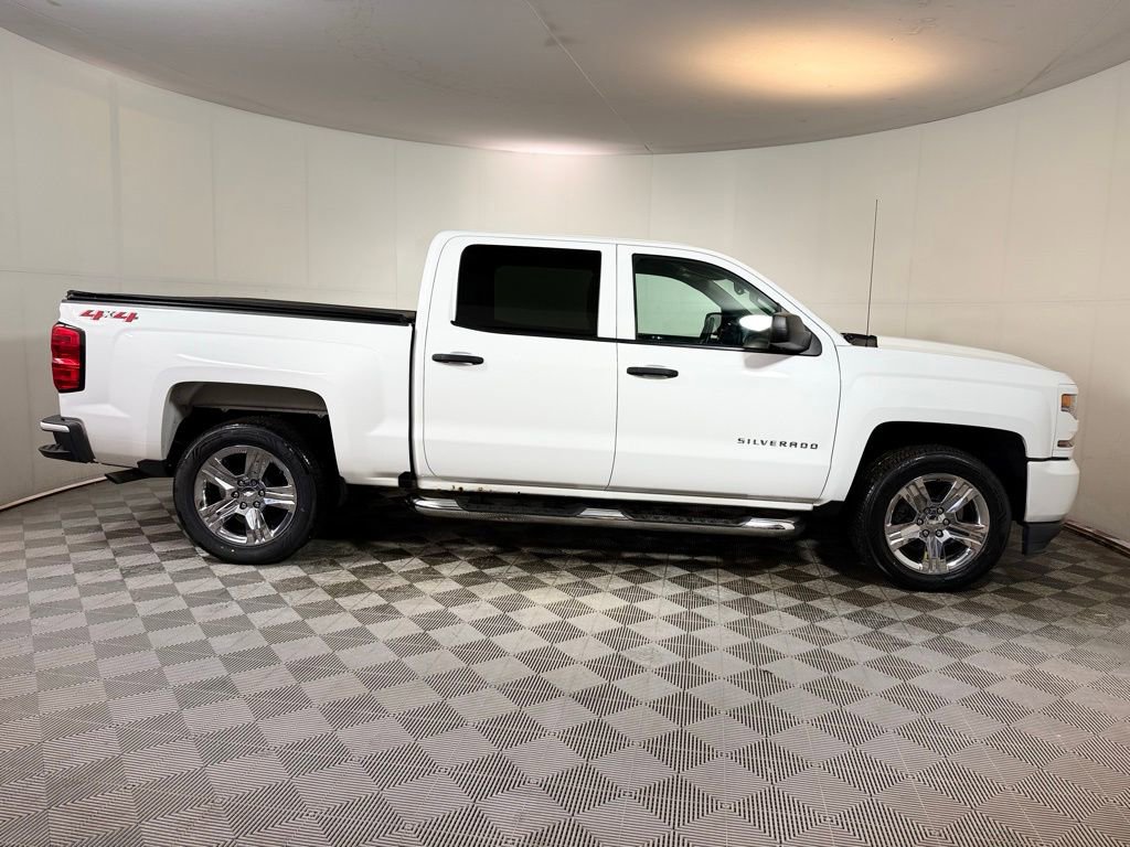 Used 2018 Chevrolet Silverado 1500 Custom w/ Custom Convenience Package image 8