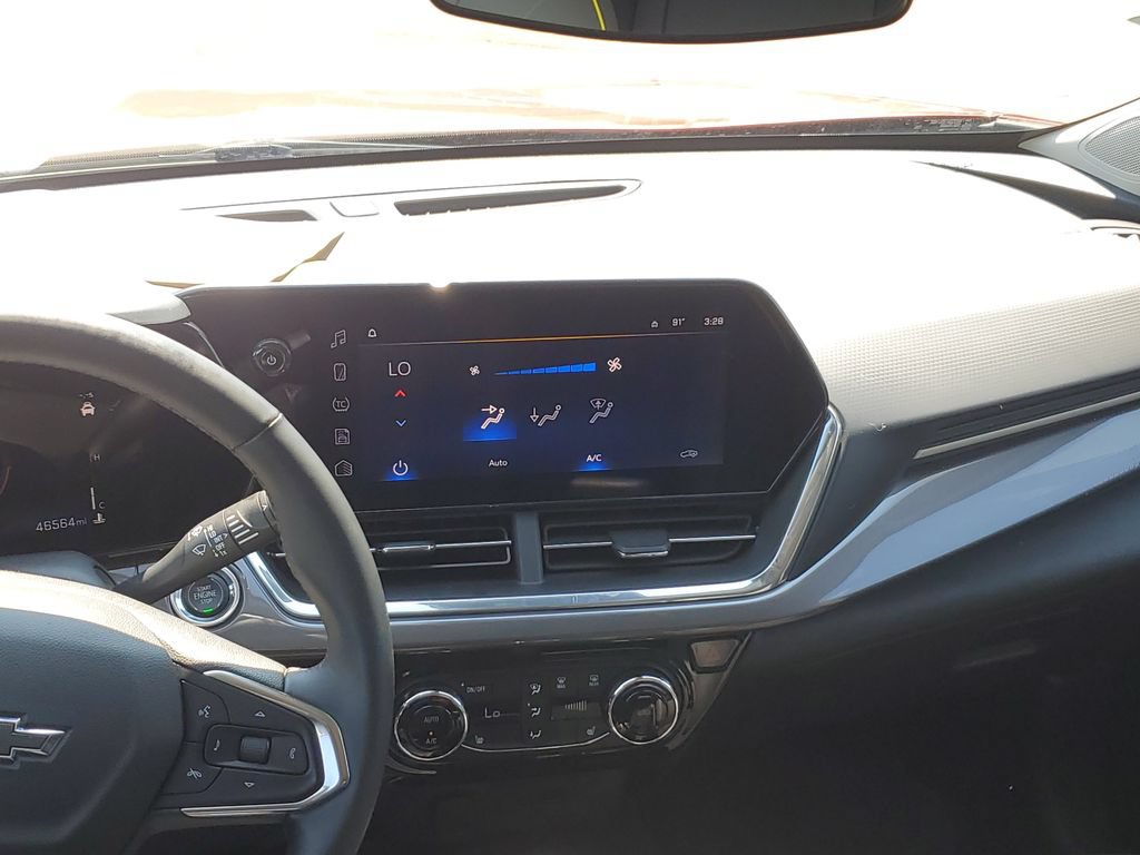 Certified 2024 Chevrolet Trax ACTIV w/ Sunroof Package FWD image 30