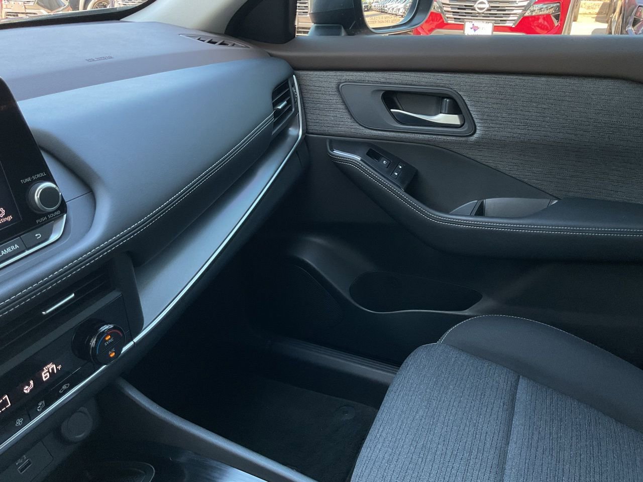 Certified 2023 Nissan Rogue SV image 35