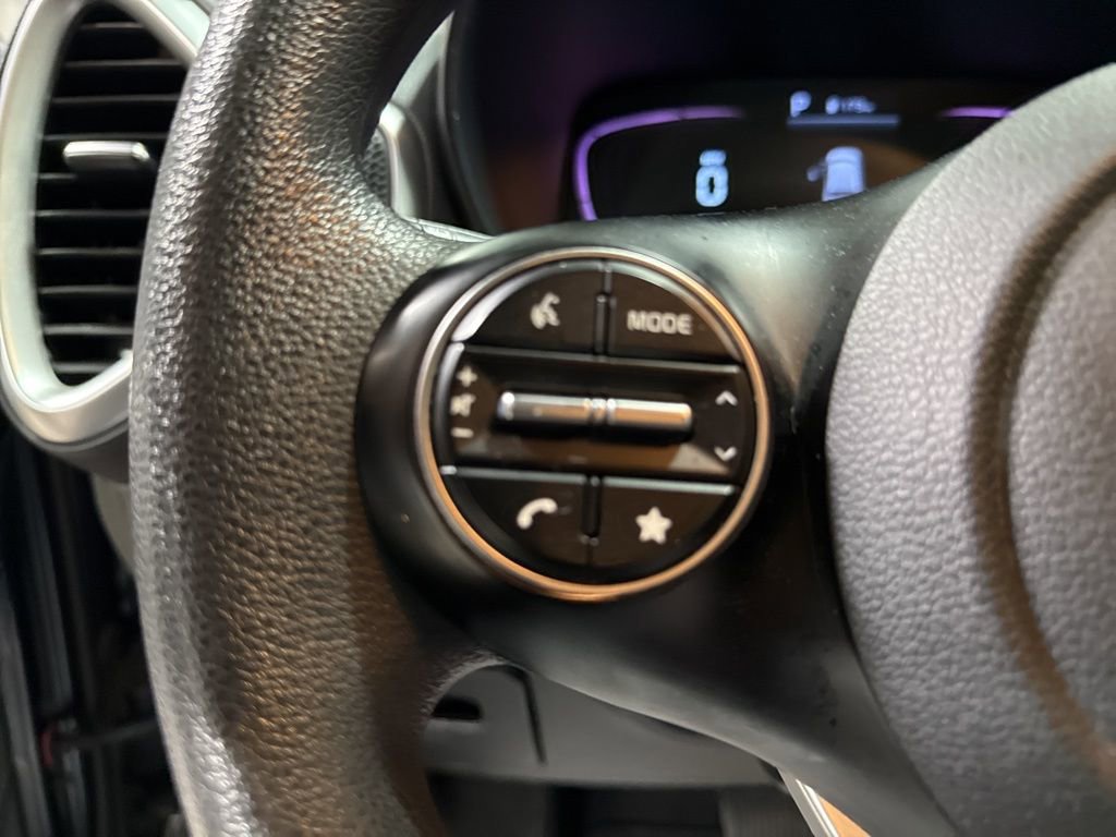 Used 2024 Kia Soul LX w/ Option Group 015 image 22