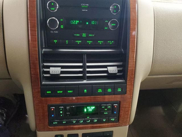 Used 2010 Ford Explorer Eddie Bauer image 18