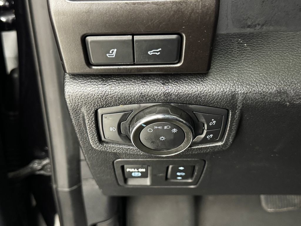 Used 2021 Ford Expedition Max Limited image 26