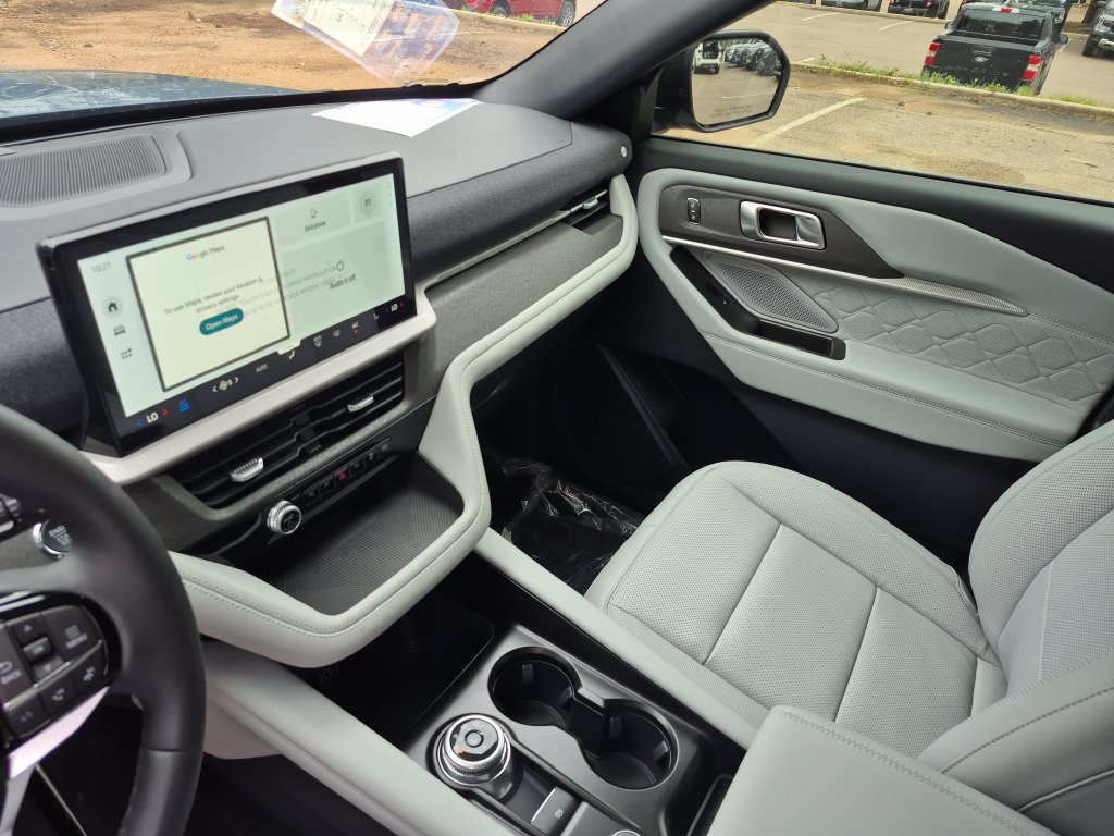 New 2027 Ford Explorer Platinum w/ 3.0L Ultimate Package AWD/4WD image 15