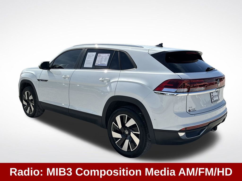 Used 2025 Volkswagen Atlas Cross Sport SE FWD image 4