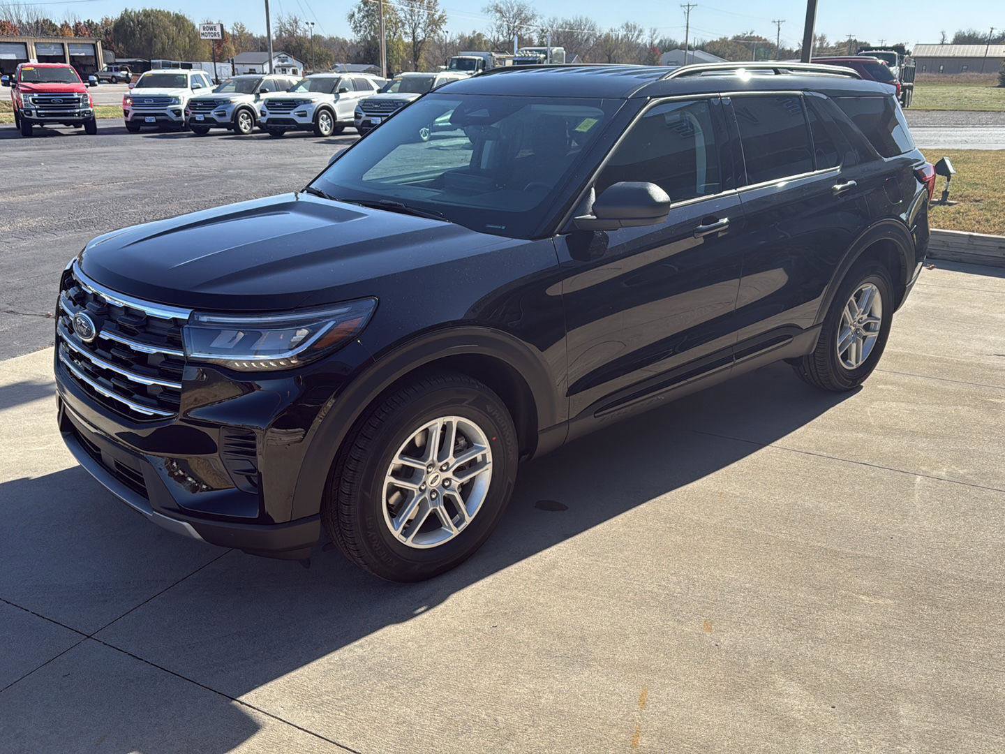 New 2026 Ford Explorer Active image 3