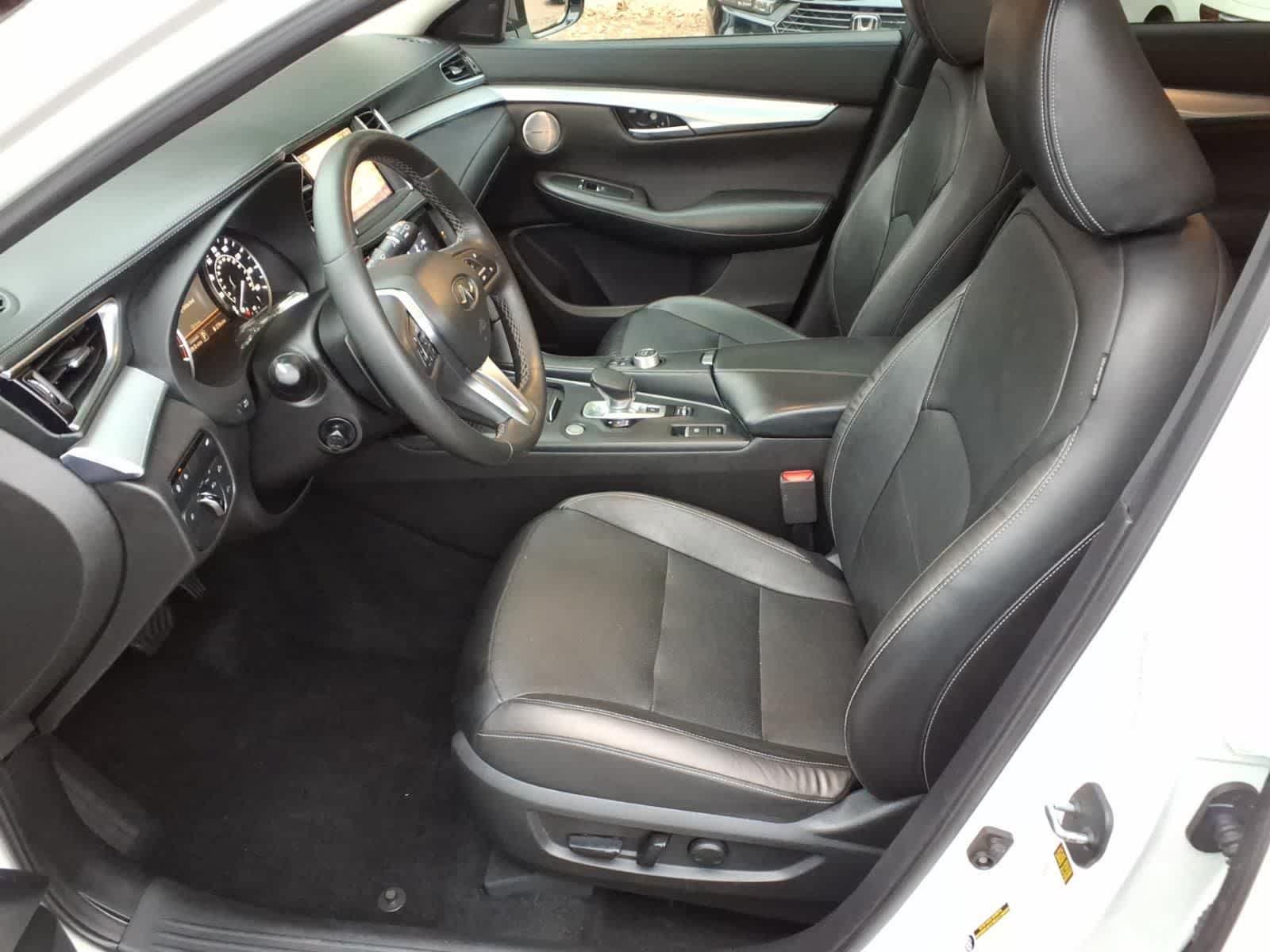 Used 2019 INFINITI QX50 Essential w/ Premium Heat Package FWD image 15