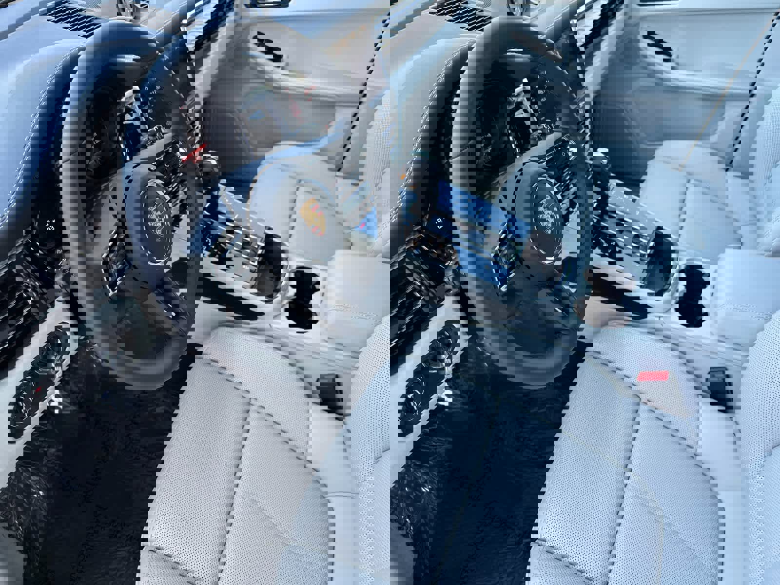 New 2026 Porsche Macan AWD/4WD image 4