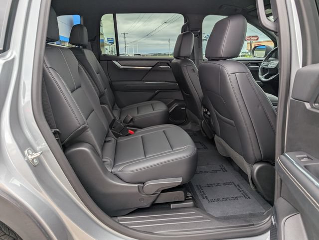 Used 2026 GMC Acadia Elevation w/ Elevation Premium Package AWD/4WD image 5