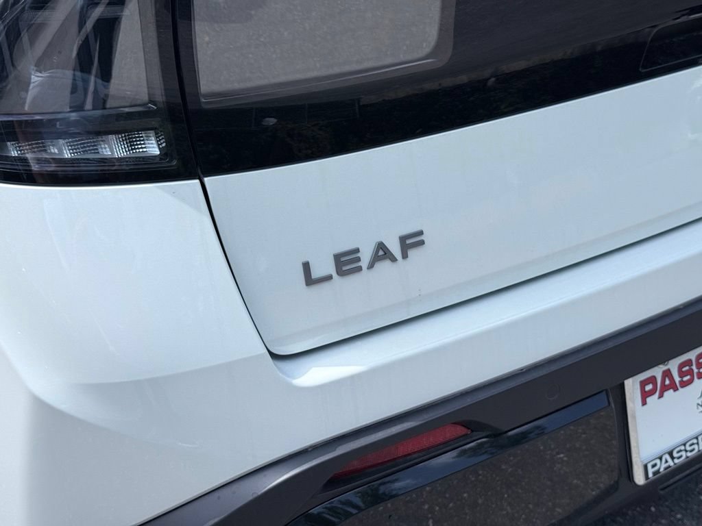 New 2026 Nissan Leaf Platinum+ w/ Illuminated Package FWD image 8