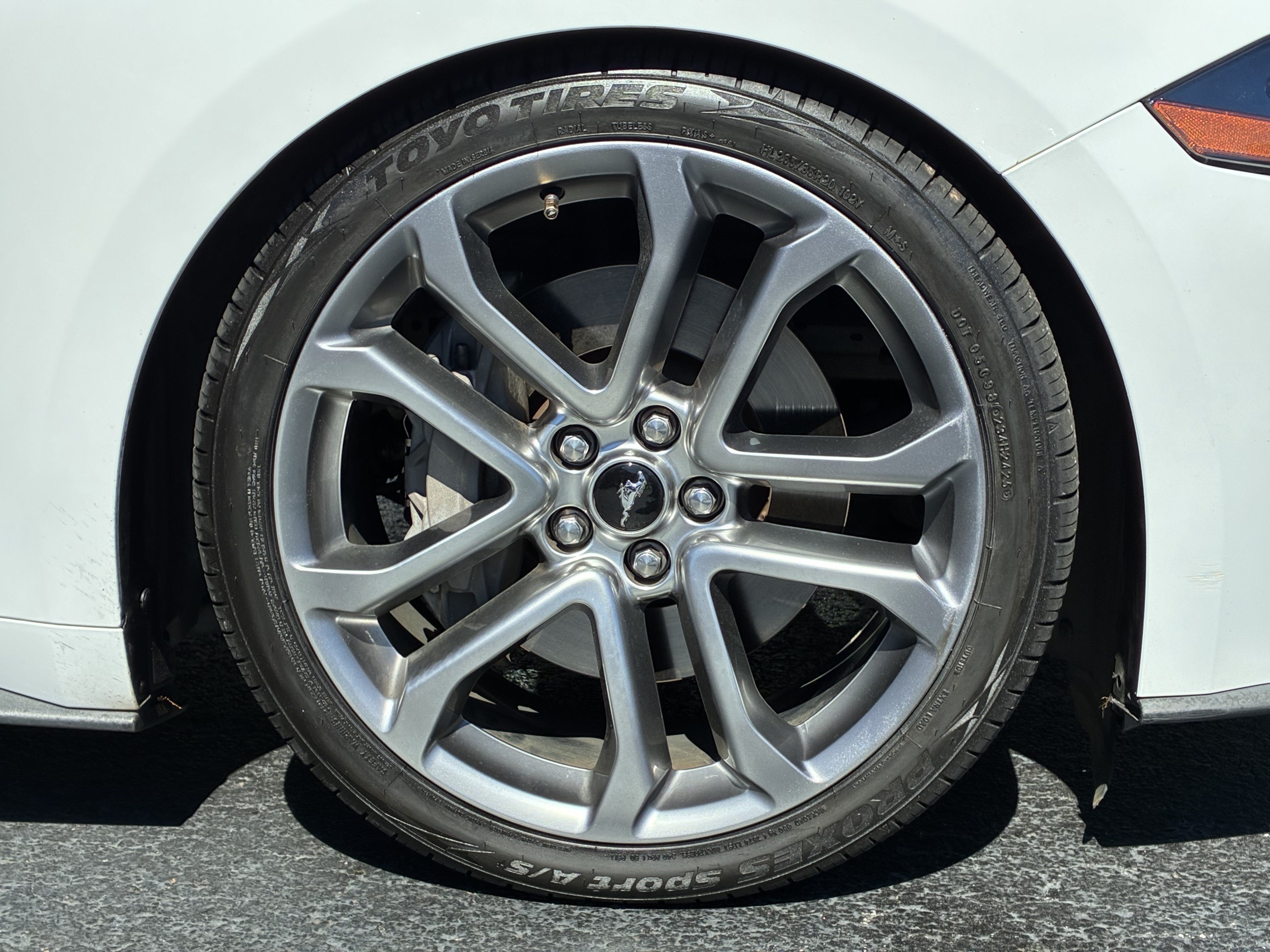 Used 2018 Ford Mustang GT Premium RWD image 7