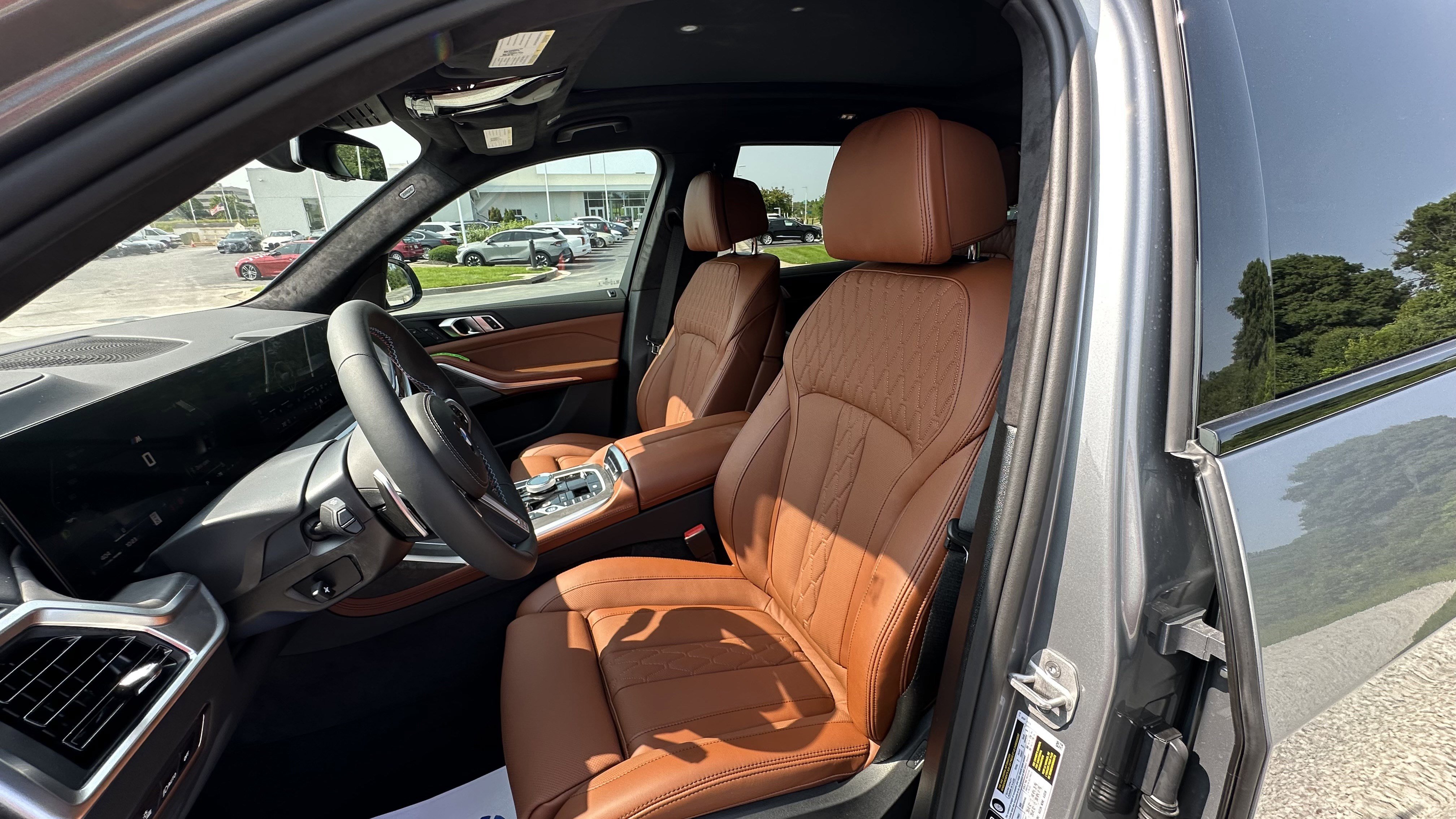 Used 2026 BMW X7 M60i image 17