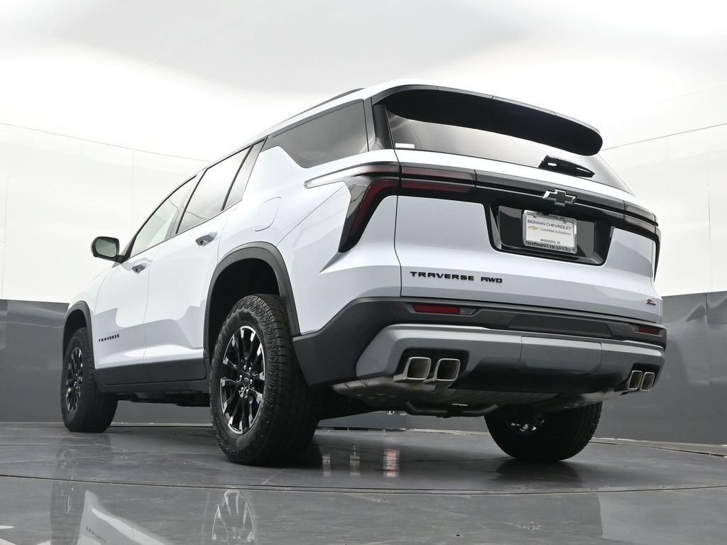 Certified 2026 Chevrolet Traverse Z71 w/ Driver Confidence Package AWD/4WD image 33