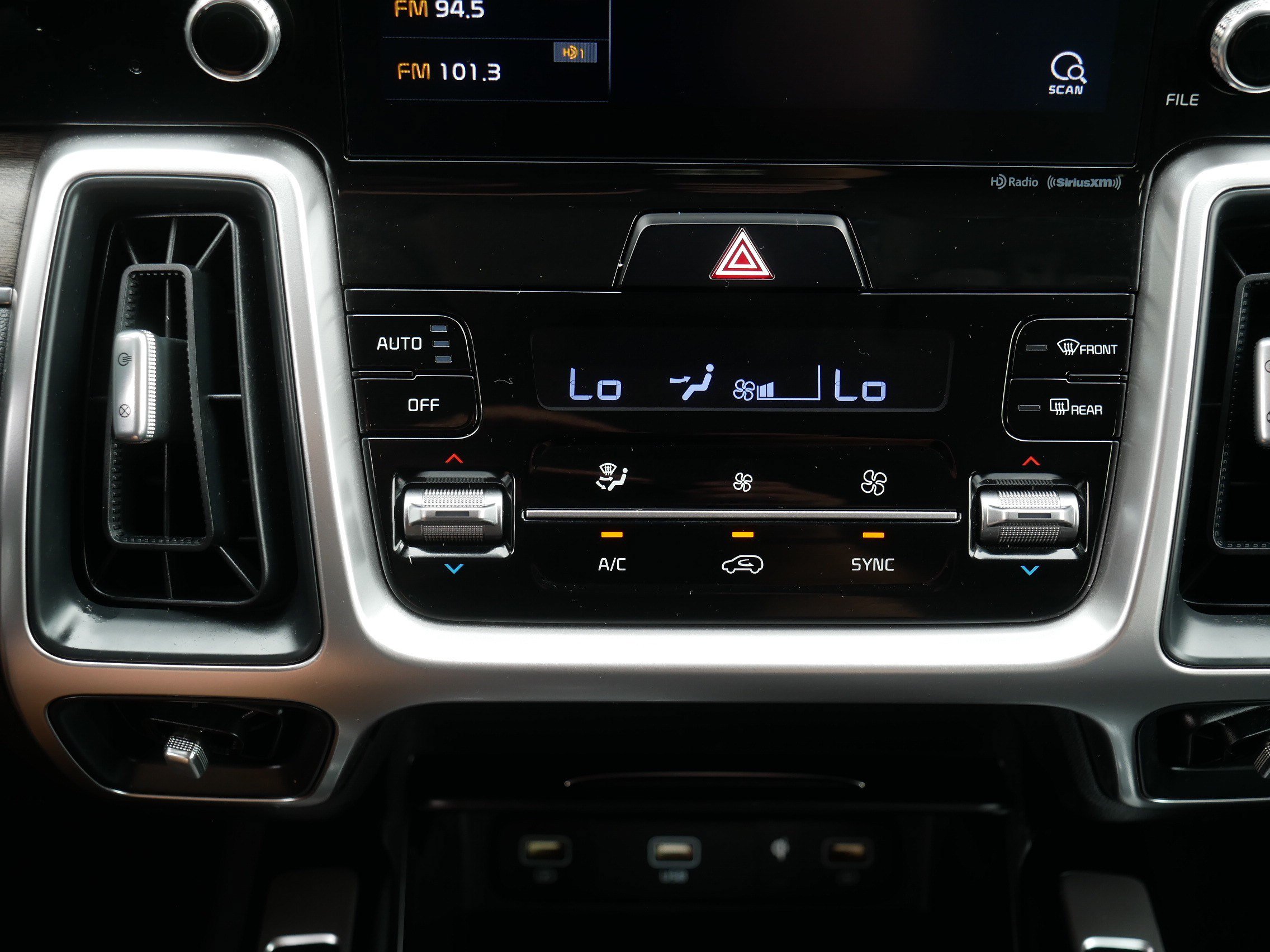 Certified 2021 Kia Sorento EX FWD image 23