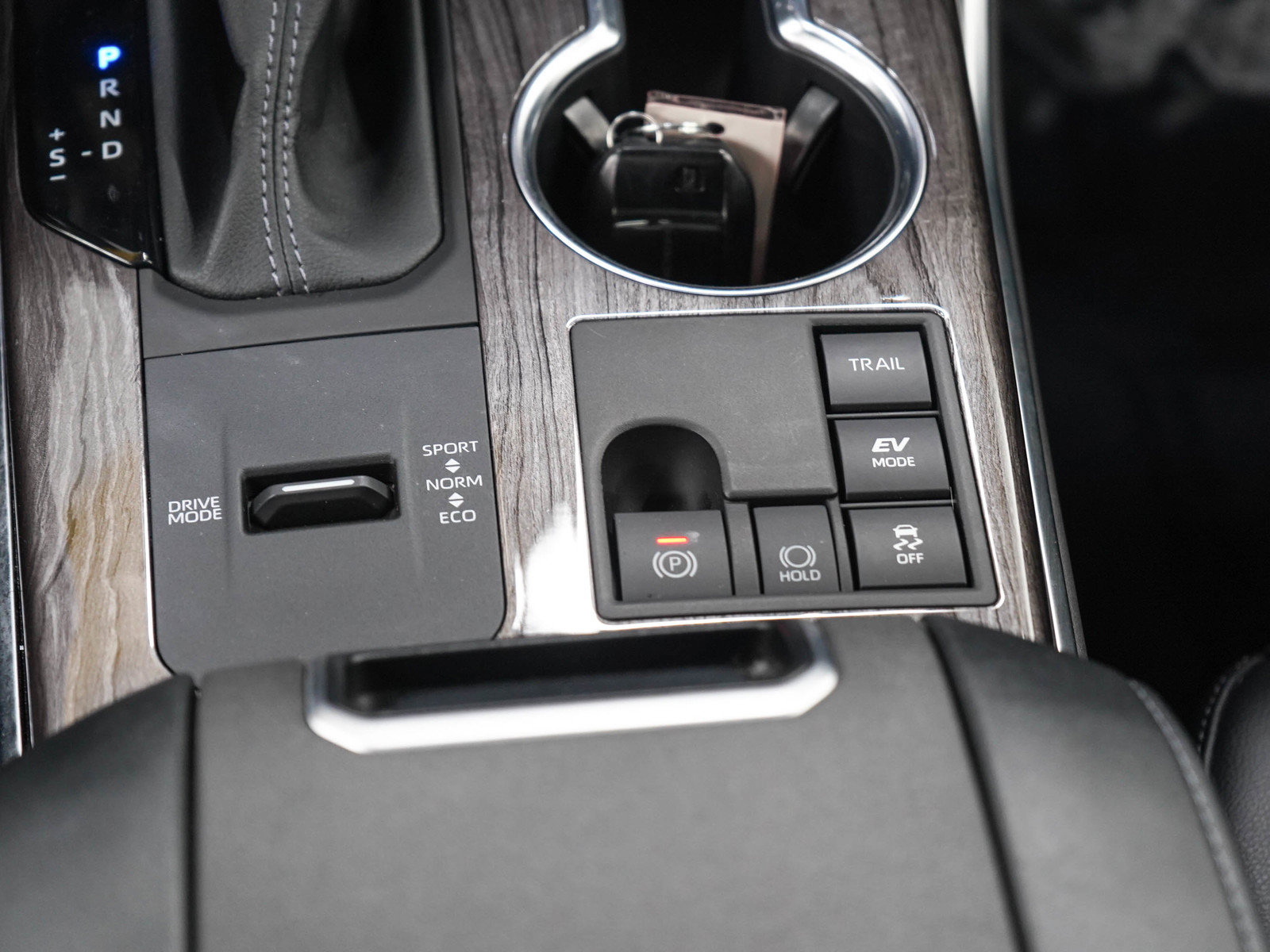 Used 2024 Toyota Highlander Platinum AWD/4WD image 22