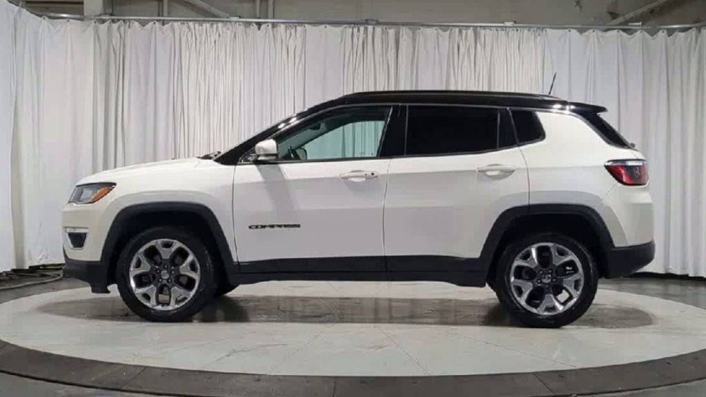 Used 2019 Jeep Compass Limited AWD/4WD image 6
